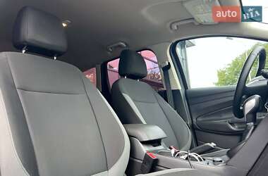 Внедорожник / Кроссовер Ford Escape 2016 в 