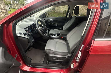 Внедорожник / Кроссовер Ford Escape 2019 в 