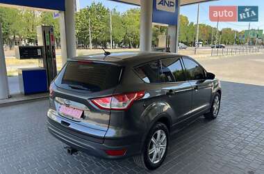 Внедорожник / Кроссовер Ford Escape 2016 в 