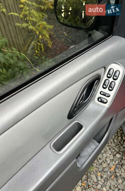 Внедорожник / Кроссовер Ford Escape 2006 в 