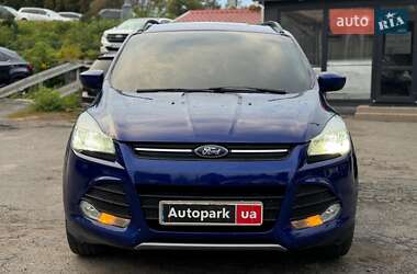Внедорожник / Кроссовер Ford Escape 2015 в 