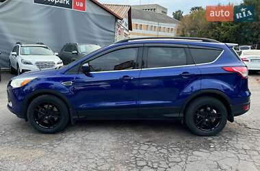 Внедорожник / Кроссовер Ford Escape 2015 в 