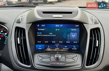 Внедорожник / Кроссовер Ford Escape 2015 в 