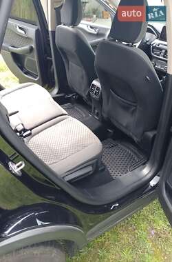 Внедорожник / Кроссовер Ford Escape 2019 в 