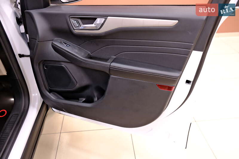 Внедорожник / Кроссовер Ford Escape 2021 в Одессе