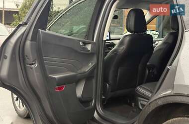 Внедорожник / Кроссовер Ford Escape 2021 в 