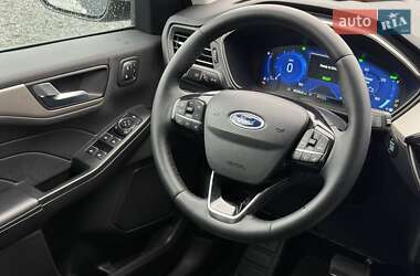 Внедорожник / Кроссовер Ford Escape 2021 в 