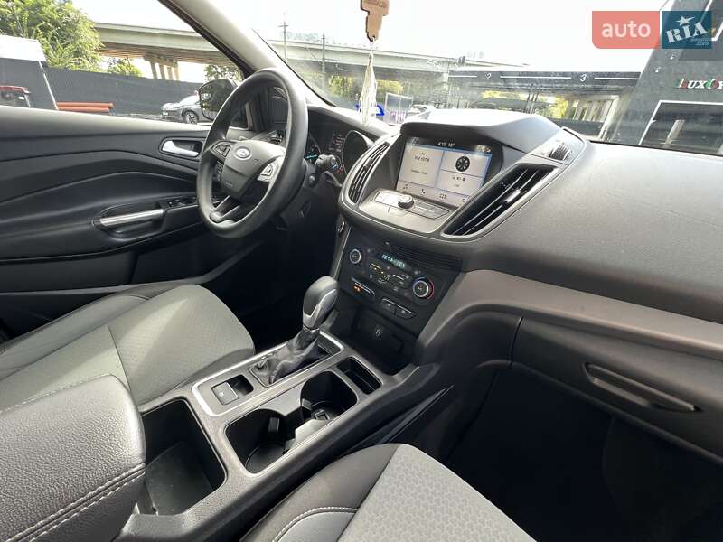 Внедорожник / Кроссовер Ford Escape 2018 в Киеве