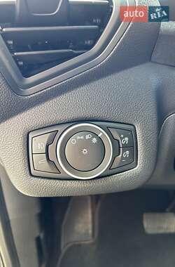 Позашляховик / Кросовер Ford Escape 2018 в 