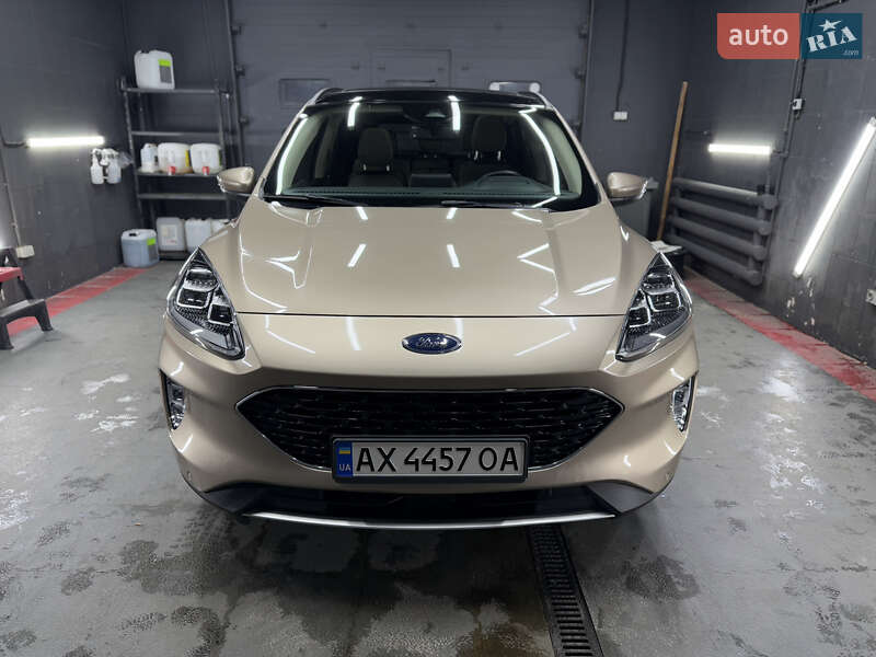Внедорожник / Кроссовер Ford Escape 2020 в Киеве