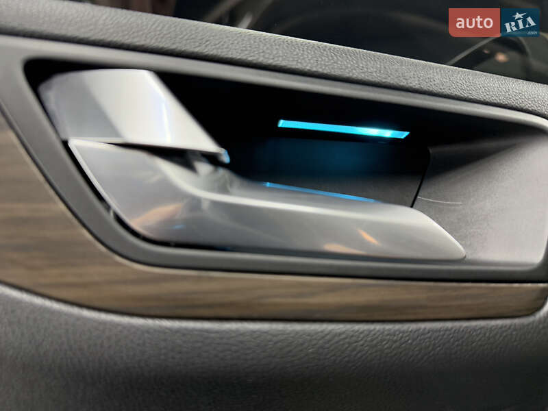 Внедорожник / Кроссовер Ford Escape 2020 в Киеве