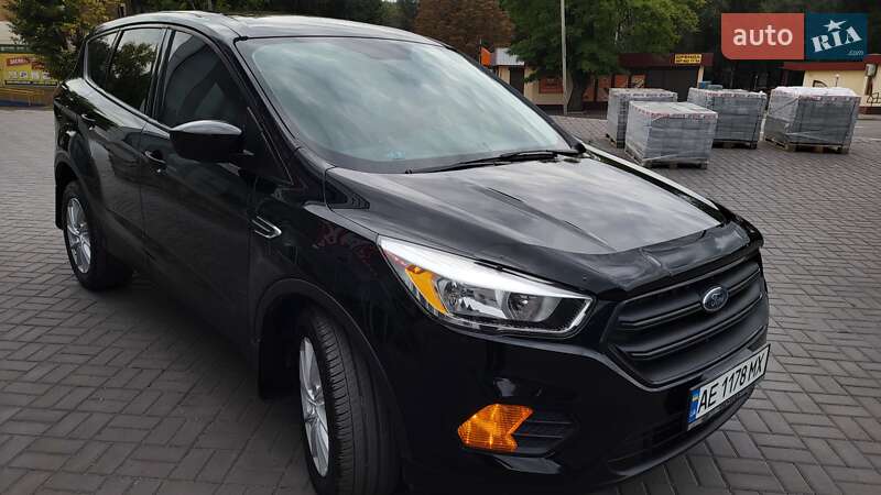 Внедорожник / Кроссовер Ford Escape 2017 в Каменском