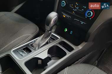 Внедорожник / Кроссовер Ford Escape 2017 в 