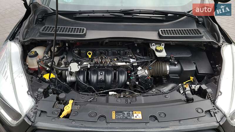 Внедорожник / Кроссовер Ford Escape 2017 в Каменском
