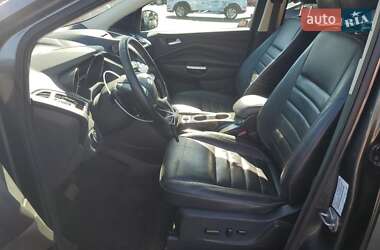 Внедорожник / Кроссовер Ford Escape 2015 в 