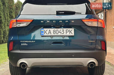 Позашляховик / Кросовер Ford Escape 2020 в 