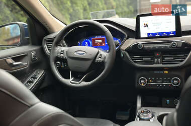 Позашляховик / Кросовер Ford Escape 2020 в 