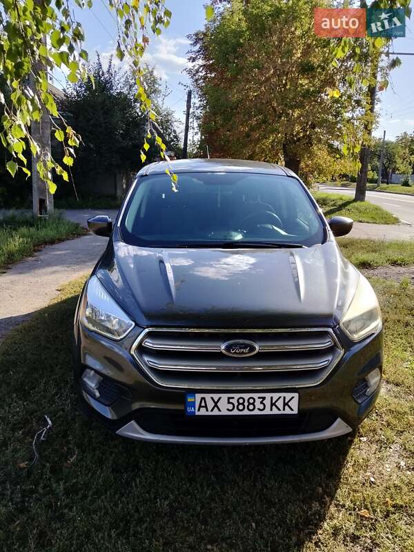 Позашляховик / Кросовер Ford Escape 2016 в Харкові