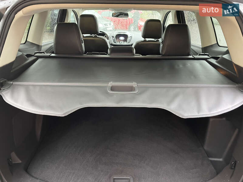 Внедорожник / Кроссовер Ford Escape 2017 в Ивано-Франковске