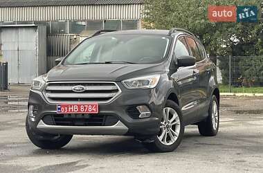 Внедорожник / Кроссовер Ford Escape 2018 в 