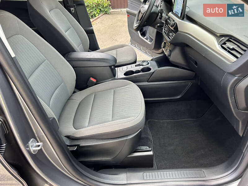 Внедорожник / Кроссовер Ford Escape 2022 в Киеве