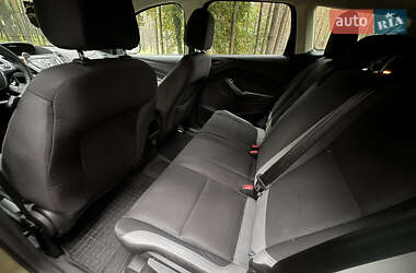 Внедорожник / Кроссовер Ford Escape 2014 в 