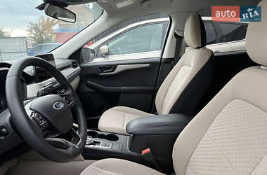 Внедорожник / Кроссовер Ford Escape 2022 в 