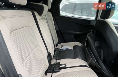 Внедорожник / Кроссовер Ford Escape 2022 в 