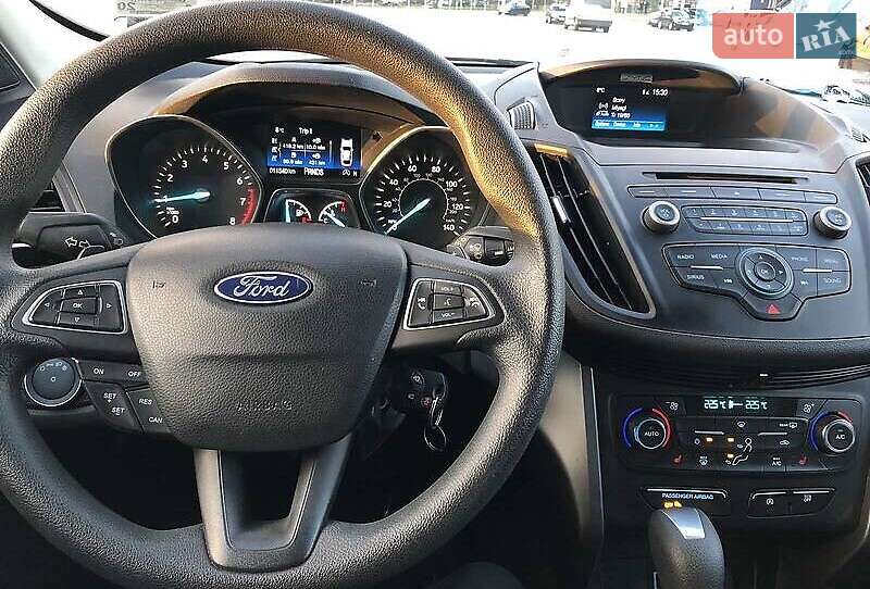 Внедорожник / Кроссовер Ford Escape 2017 в Львове