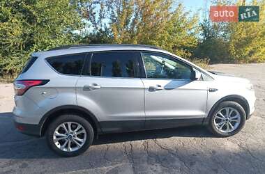 Внедорожник / Кроссовер Ford Escape 2017 в 