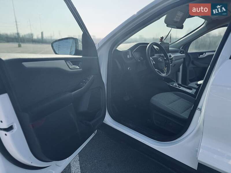 Внедорожник / Кроссовер Ford Escape 2020 в Дубно
