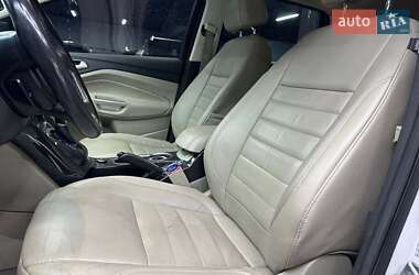 Внедорожник / Кроссовер Ford Escape 2015 в 