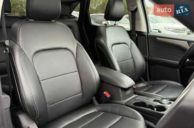 Внедорожник / Кроссовер Ford Escape 2022 в 