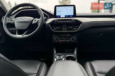Внедорожник / Кроссовер Ford Escape 2022 в 