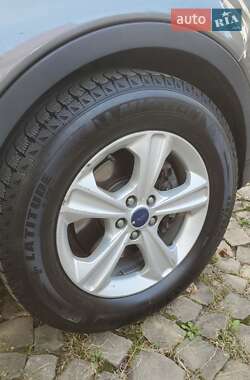 Внедорожник / Кроссовер Ford Escape 2014 в 