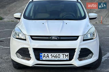 Внедорожник / Кроссовер Ford Escape 2015 в 