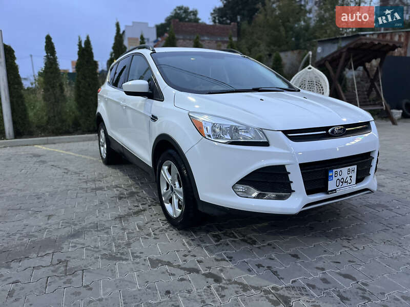 Внедорожник / Кроссовер Ford Escape 2016 в Тернополе