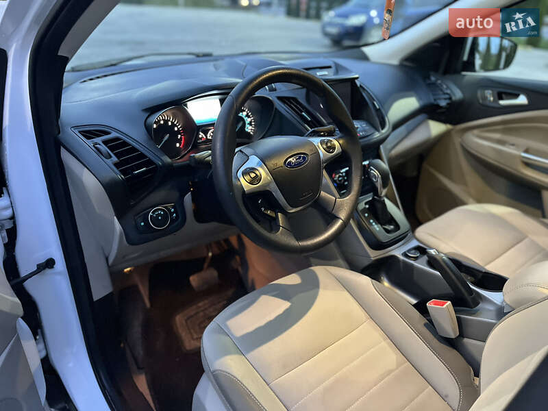 Внедорожник / Кроссовер Ford Escape 2016 в Тернополе