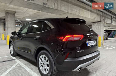 Внедорожник / Кроссовер Ford Escape 2024 в 