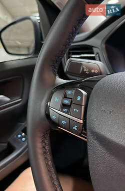 Внедорожник / Кроссовер Ford Escape 2024 в 