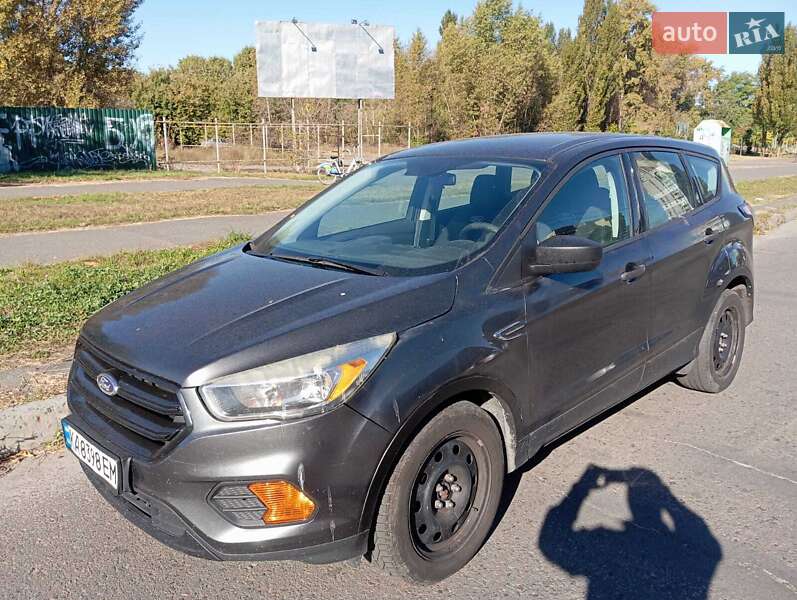 Внедорожник / Кроссовер Ford Escape 2017 в Киеве