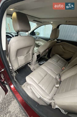 Внедорожник / Кроссовер Ford Escape 2013 в 