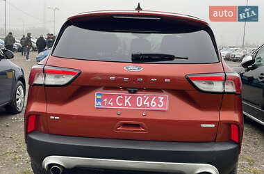 Внедорожник / Кроссовер Ford Escape 2019 в 