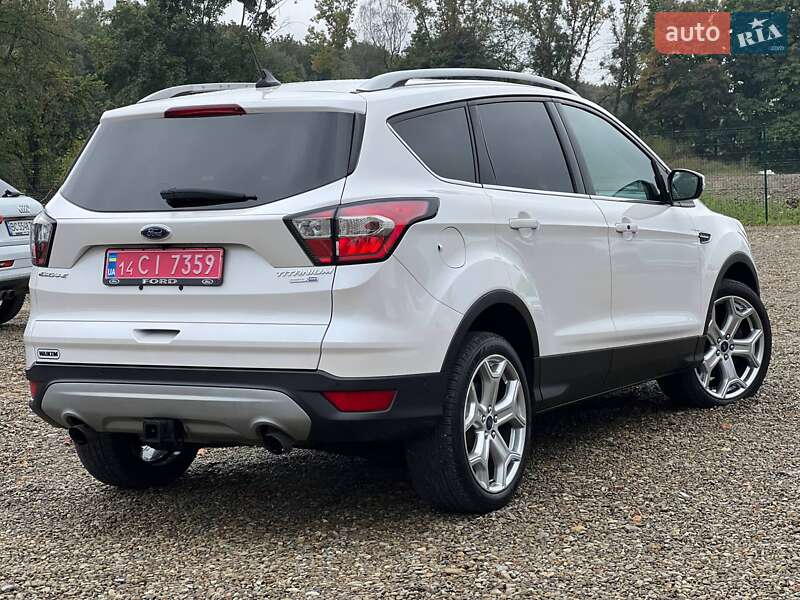 Внедорожник / Кроссовер Ford Escape 2018 в Стрые