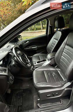 Внедорожник / Кроссовер Ford Escape 2013 в 