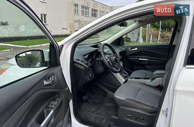 Внедорожник / Кроссовер Ford Escape 2015 в 