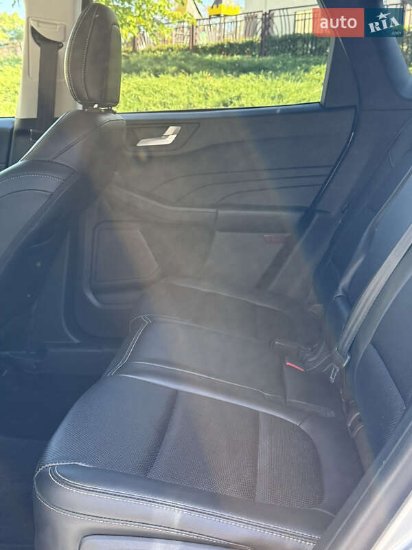 Внедорожник / Кроссовер Ford Escape 2021 в Харькове