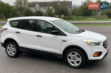 Внедорожник / Кроссовер Ford Escape 2017 в 