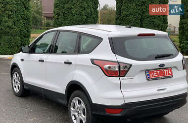 Внедорожник / Кроссовер Ford Escape 2017 в 
