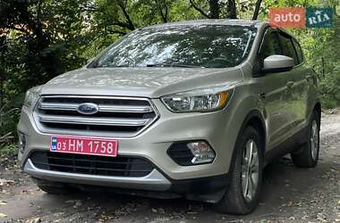 Внедорожник / Кроссовер Ford Escape 2017 в 